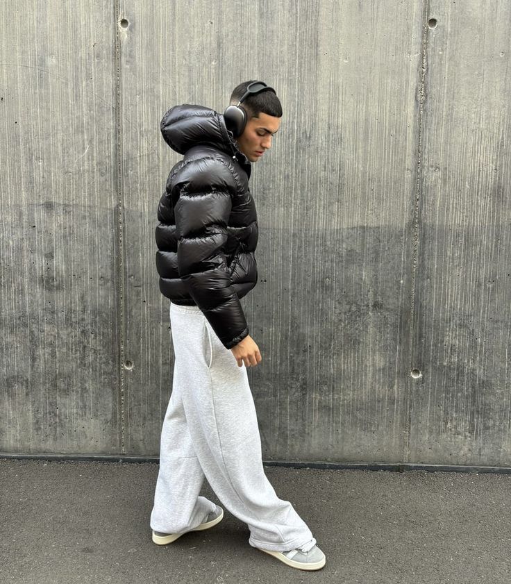 Shop Velvia | modern and durable Summit down jacket