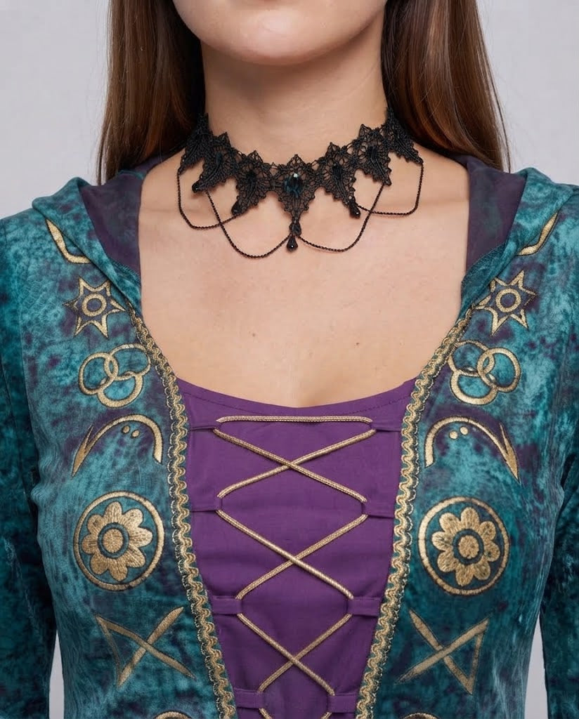 Women's fantastic low costume with filigree details Shop Velvia
