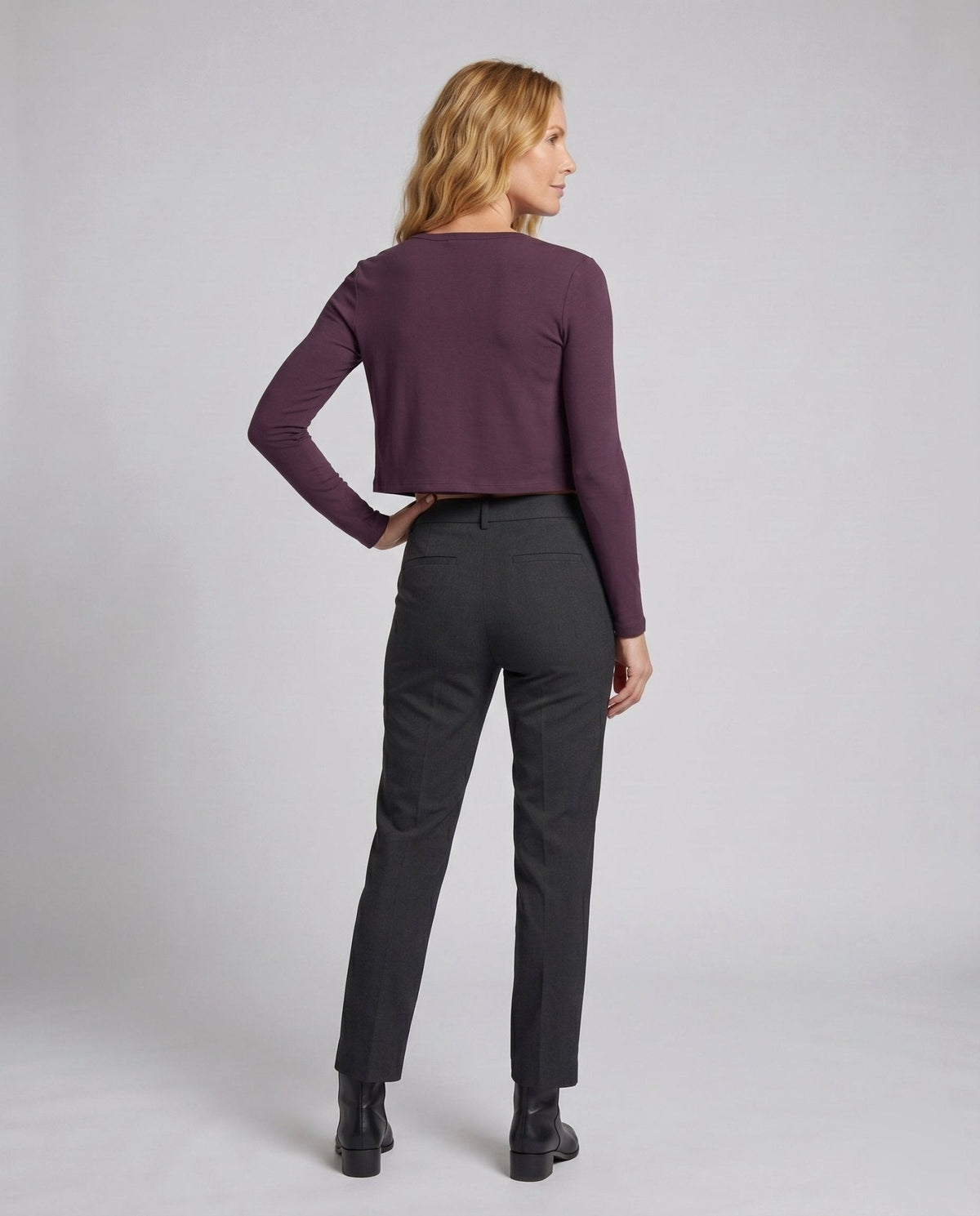 Women cropped long sleeve shirt with stylish neckline - Chichicherry