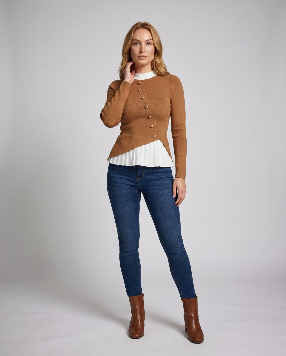 Women's cardigan with elegant button details and asymmetric cut - Chichicherry