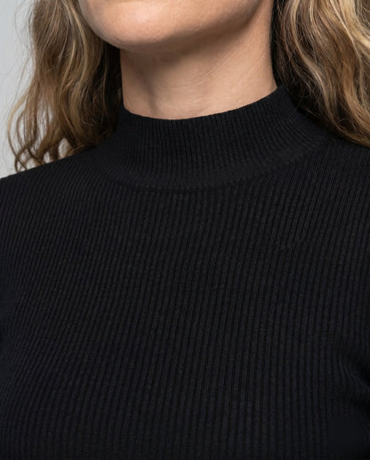 Women's dress with high-neck and voluminous hem - Chichicherry