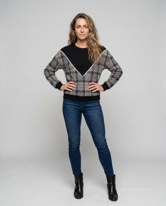 Women's fashionable sweatshirt with checked design and lace details - Chichicherry