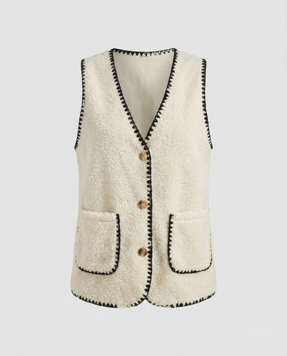 Women's knitted vest with contrasting seams and practical pockets - Chichicherry