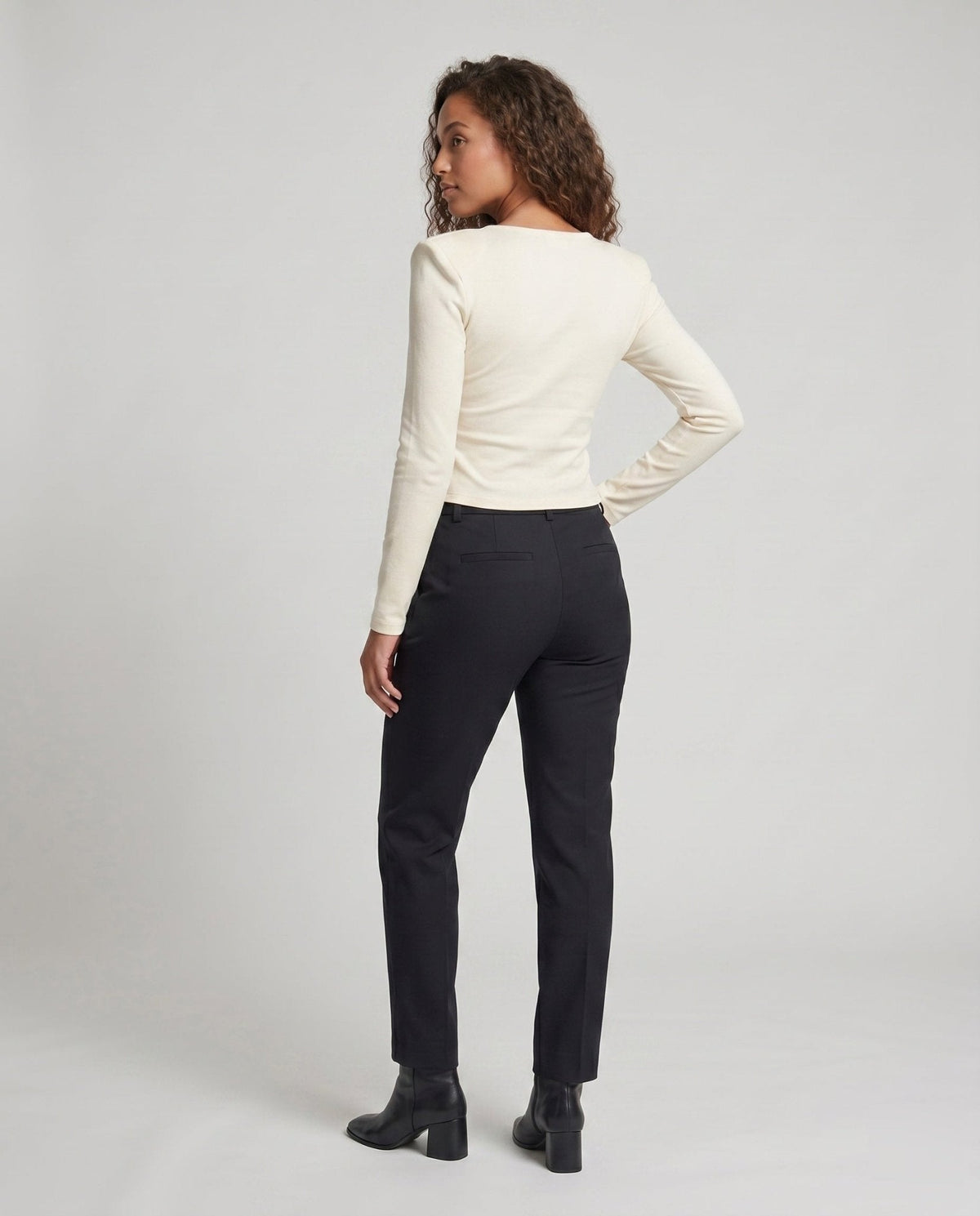 Women’s long-sleeve shirt with decorative button details and gentle V-neck - Chichicherry