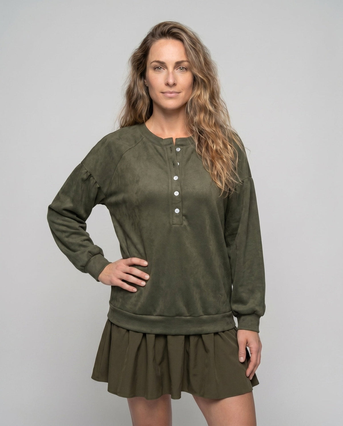 Women's sweatshirt with puff sleeves and button closure - Chichicherry